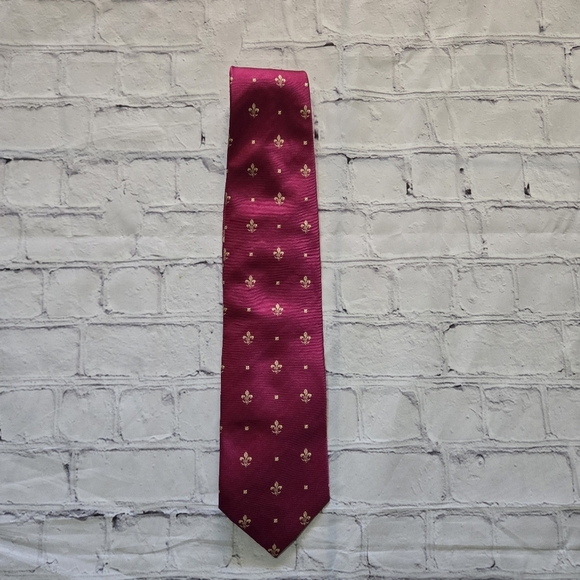 Fox & Chave Historic Royal Palaces Magenta Silk Neck Tie - Picture 8 of 8
